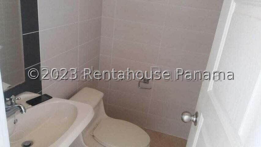 Exclusive Townhouse - Hermosa casa en Brisas del Golf